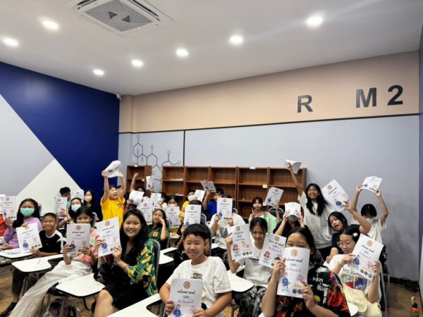 บรรยากาศการติวก่อนสอบปลายภาคเทอม1 ที่บ้านครูกำไร